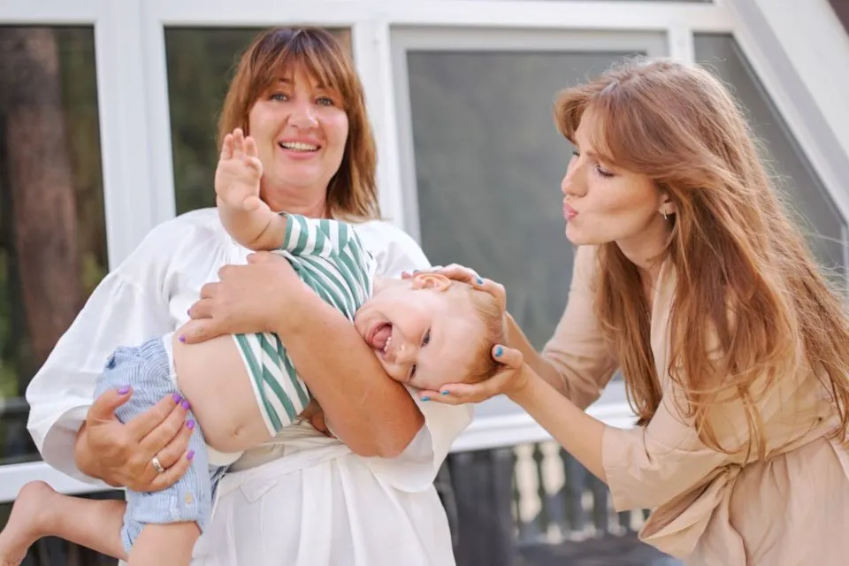 Shaken Baby Syndrome; Risiko yang Bisa Ditimbulkan Jika Mengguncang Bayi Terlalu Keras! 10