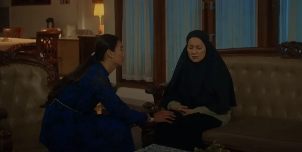 Review Film Sampai Jadi Debu: Drama Keluarga Sederhana yang Hangat nan Menyentuh 4