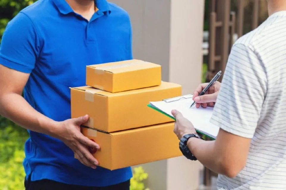 Banyaknya Kasus Costumer Nggak Paham Sistem COD, Kayaknya 3 Hal Ini Perlu Dimiliki Kurir Ekspedisi 3