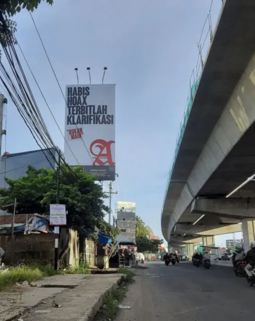 11 Pesan dan Tamparan Keras Paling Epik dari Baliho Iklan Rokok. Dijamin Menohok Banget! 15