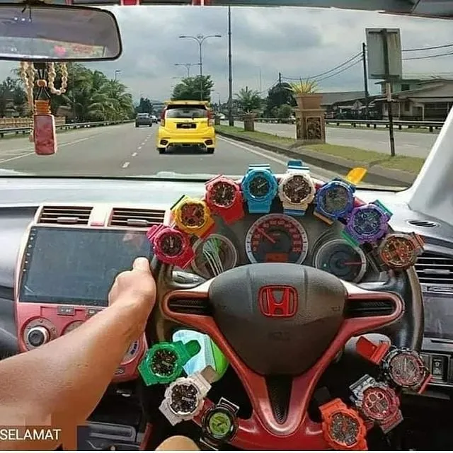 11 Potret Interior Mobil Paling Aneh dan Absurd. Sekali Lihat Rasanya Langsung Pengin Emosi! 22