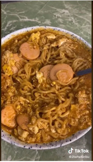 4 Ide Kreasi Mi Viral ala TikTok yang Bisa Kamu Bikin di Rumah 7