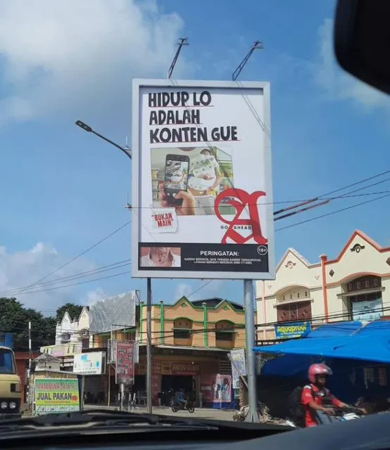 11 Pesan dan Tamparan Keras Paling Epik dari Baliho Iklan Rokok. Dijamin Menohok Banget! 12