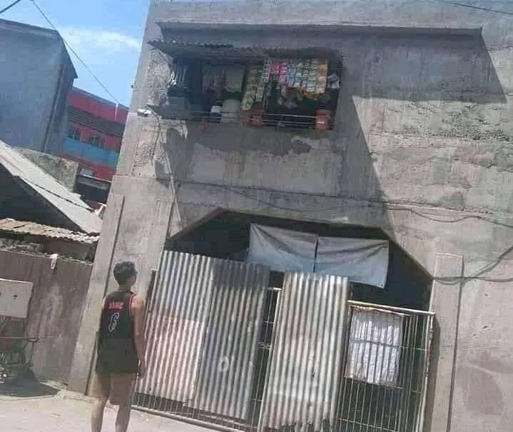 10 Lokasi Warung Absurd yang Bikin Gagal Fokus. Bikin Pembeli Bingung dan Mikir Dua Kali 15