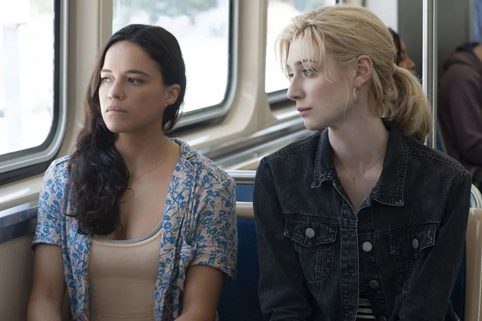 11 Film dengan Pemeran Utama Cewek Super Gahar ini Bakal Bikin Kamu Terdiam. Girl Power Nih! 22
