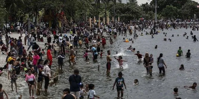 H+1 Lebaran, 39 Ribu Wisatawan Padati Ancol. Warganet Ingatkan Nasib Indonesia Bisa Kayak India 3