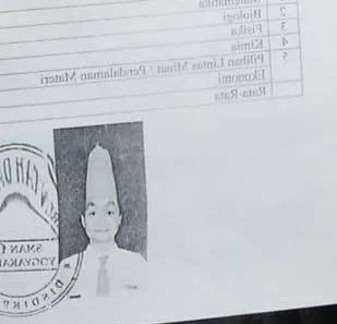 Nasib Kita yang Punya Foto KTP Nggak Ada Bagus-Bagusnya. Kalau Difotokopi Jadi Gini Pula! 10