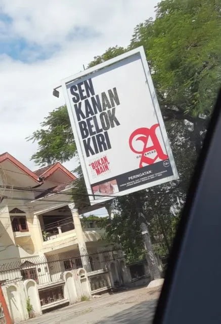 11 Pesan dan Tamparan Keras Paling Epik dari Baliho Iklan Rokok. Dijamin Menohok Banget! 16