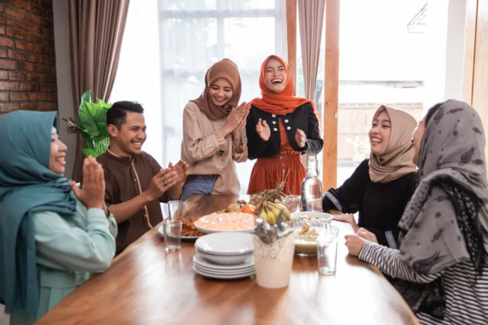Nggak Cuma Pertanyaan Tentang Kapan Nikah, Standar Kesuksesan Anak Muda Ini Lama-Lama Bikin Pusing 6