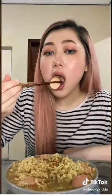 4 Ide Kreasi Mi Viral ala TikTok yang Bisa Kamu Bikin di Rumah 6