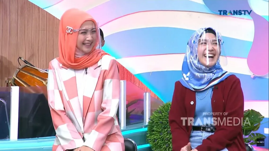 Tak Berjodoh dengan Ibunya, Putri Desy Ratnasari Masih Jalin Hubungan Baik dengan Irwan Mussry 2