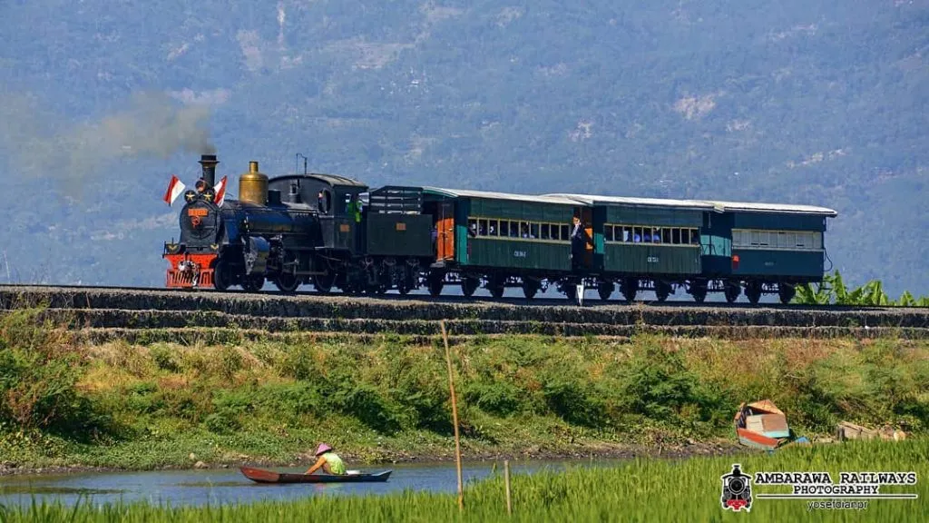 10 Jalur Kereta Api Terindah di Indonesia. Pemandangannya Bikin Kangen dan Nyaman 17
