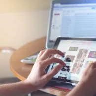 Dari Mana Perusahaan Marketplace Mendapatkan Keuntungan? Ini Bocoran 5 Sumbernya!