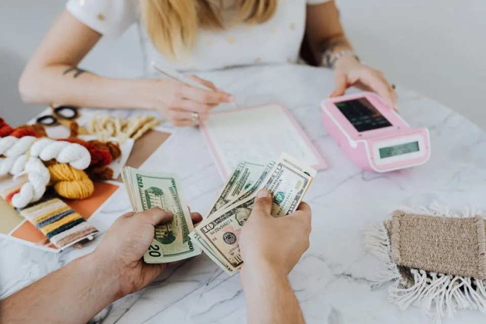 4 Tips Atur THR Jadi Modal Usaha, Biar Lekas Kesampaian Mimpi Punya Bisnis Sendiri 6