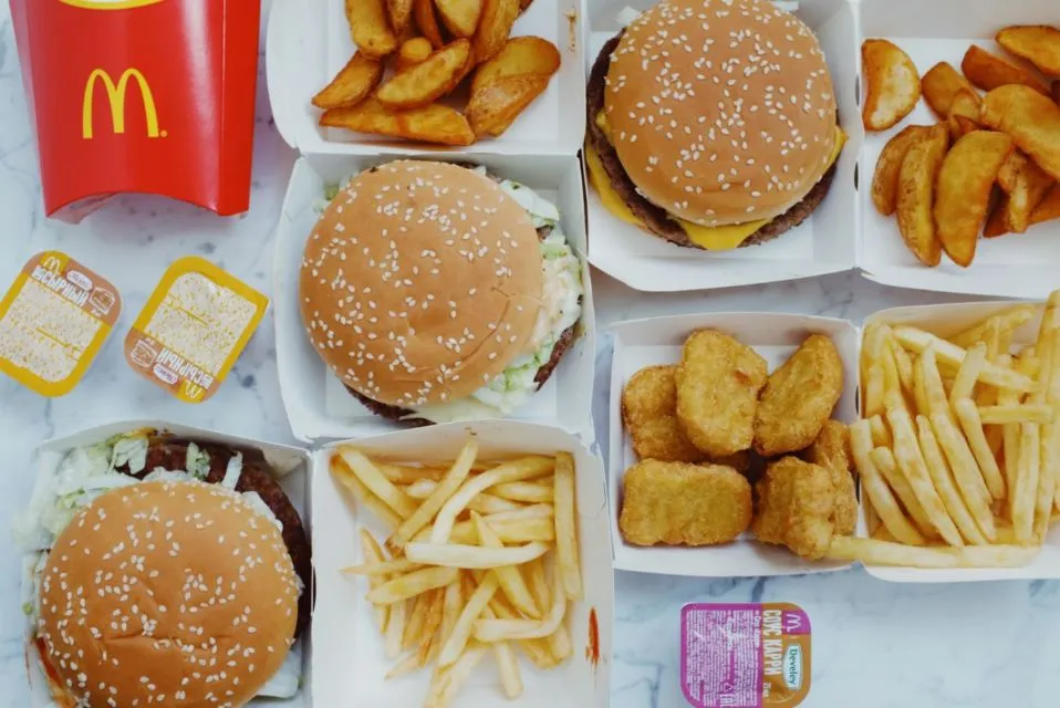 5 Strategi Bisnis yang Bisa Dipelajari dari Suksesnya McDonald's. Banyak Saingan, Tetap Berkembang 4