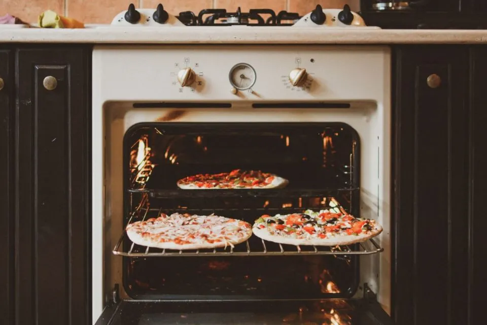 7 Rekomendasi Oven Listrik Rendah Daya, Buat Kamu yang Sering Masak Kue tapi Nggak Mau Boros Listrik 29