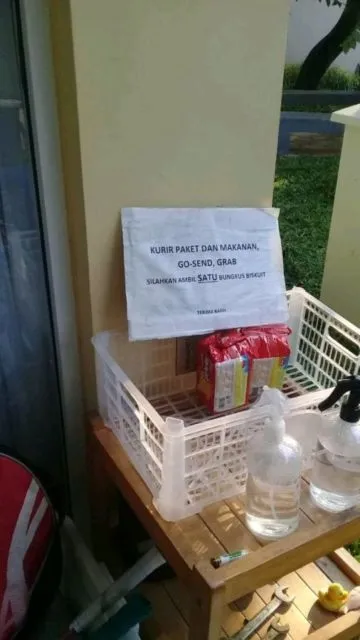 11 Pemberitahuan Absurd dari Pelanggan untuk Kurir Paket di Depan Rumah. Sabar, ya, Bang! 17