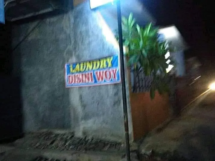 11 Potret Spanduk Laundry ini Bikin Gagal Fokus. Cara Jualan Orang Indonesia Ada-Ada Aja~ 12