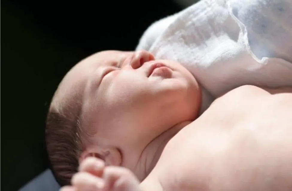 Bukan Bedak Bayi, Ini 9 Produk Esensial yang Wajib Ibu Baru Punya! 17