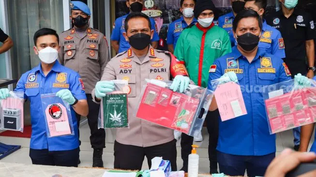 Detail Penangkapan Terkuak, ini Fakta Seputar Kasus Narkotika Anji; Alasan hingga Ancaman Hukuman 4