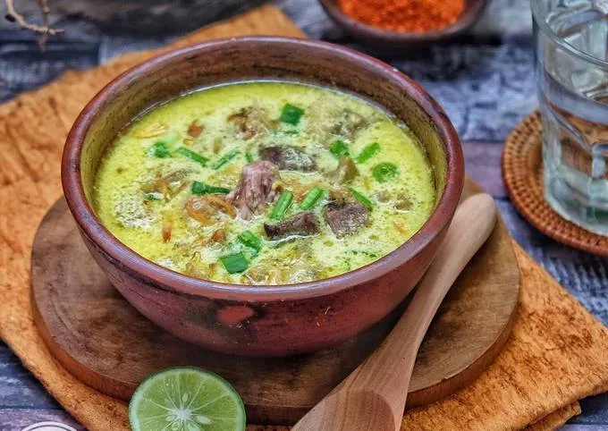 10 Makanan Khas Sunda yang Terkenal Raos Pisan. Rugi Kalau Nggak Coba! 15 makanan khas Sunda di Jakarta Selatan
