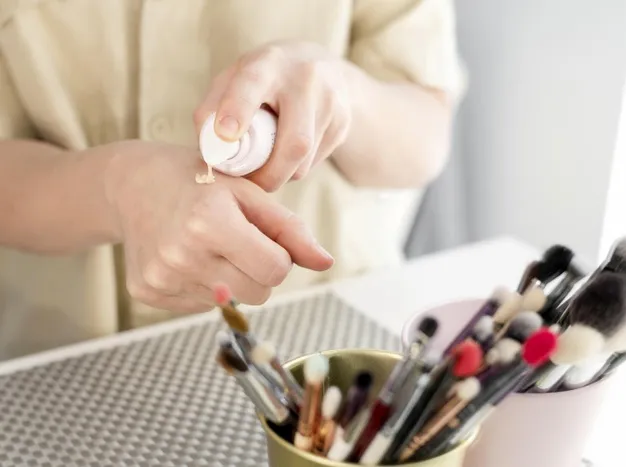 5 Tips Pakai Foundation Anti Kusam 4