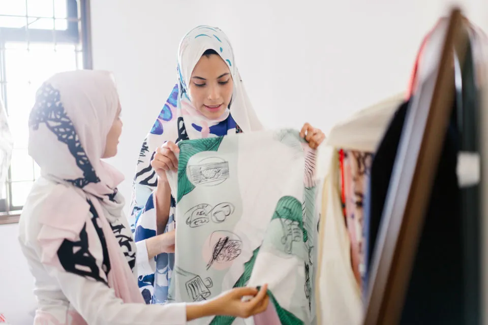 Peluang dan Cara Memulai Bisnis Hijab. Ssst, Bisa Dimulai tanpa Modal Lo! 5 Mulai bisnis hijab