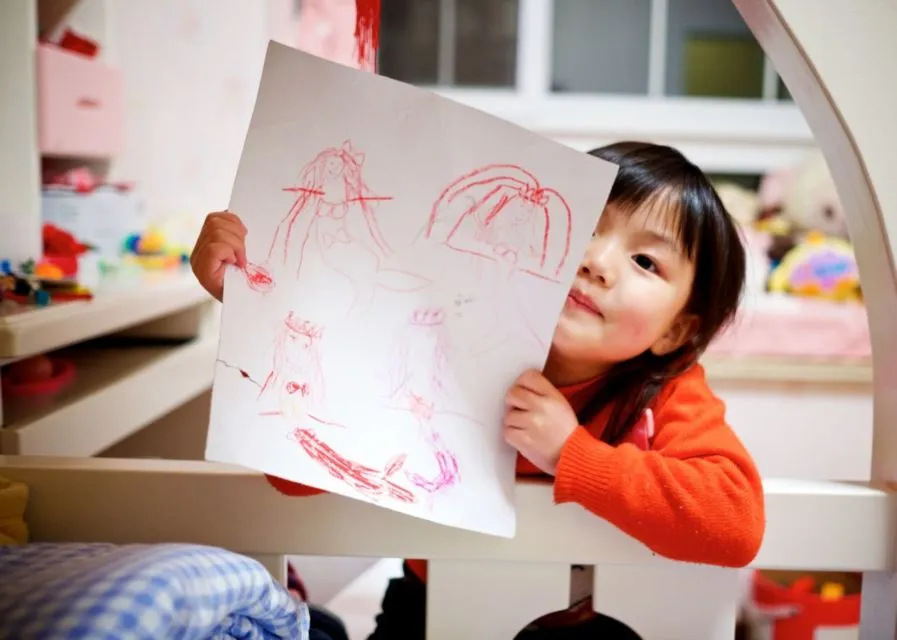 6 Kesalahan Orang Tua yang Ternyata Bisa Merusak Masa Kecil Anak. Risikonya, Trauma! 7