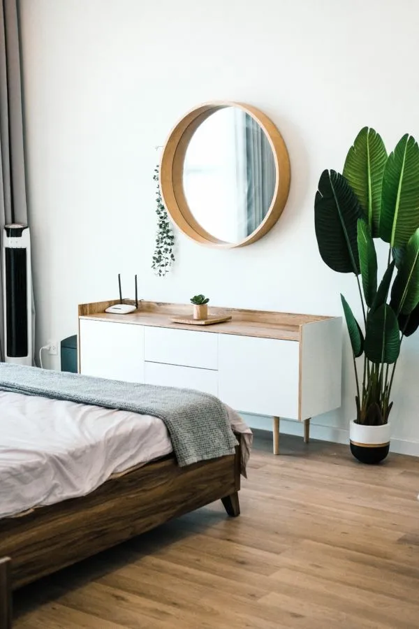 11 Inspirasi Wall Decoration yang Simpel tapi Berkelas. Daripada Tembok Polosan Doang 12
