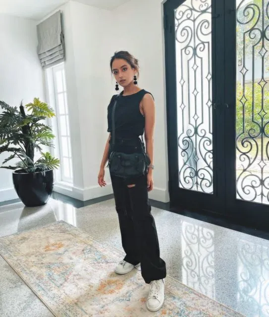 Sosok Adik Curi Perhatian saat Maudy Ayunda Wisuda, ini Fakta Menarik Seputar Amanda Khairunnisa 13