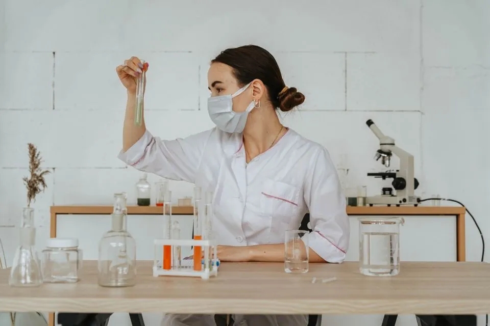 Fakta Paraben di Produk Kecantikan yang Katanya Bahaya 5