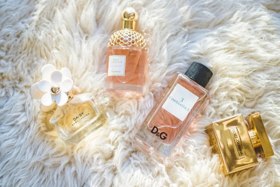 4 Alasan Kenapa Dulu Kalau Pakai Parfum, Nggak Pernah Awet Baunya. Ini Sebabnya~ 7