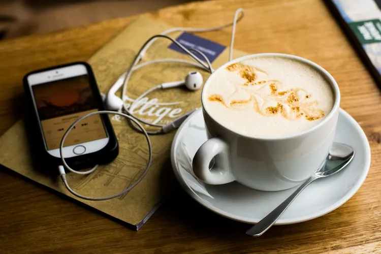 Cara Membuat Podcast di Spotify dan Trik Memulai biar Banyak Pendengar 10 cara membuat podcast yang menarik
