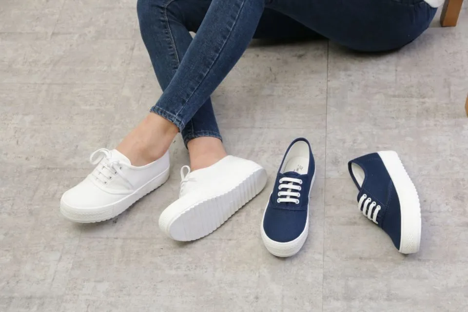 7 Cara Packing Baju di Koper agar Muat Banyak 10