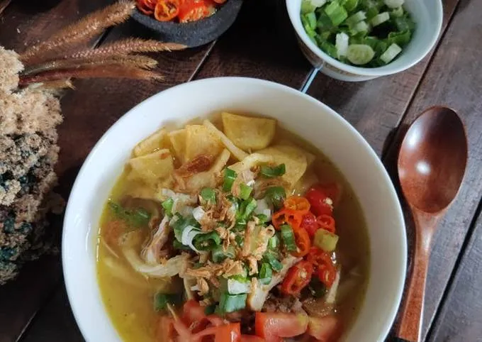 Resep Soto Ayam Lamongan Sampai Betawi, Bisa Dibikin Sendiri! 14 resep soto ayam bening