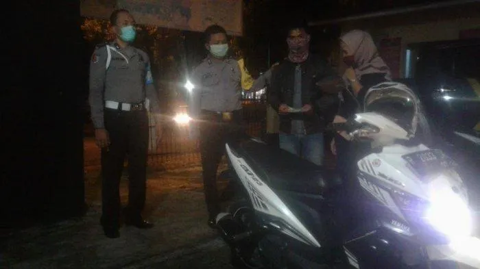 Kejadian Kocak bin Konyol di Parkiran yang Bikin Malu Seumur Hidup. Bisa Jadi Pelajaran nih, Guys~ 7