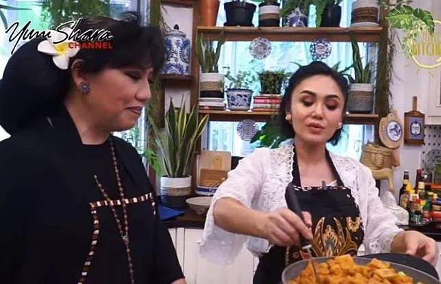 Berbagi Pandangan Soal Toleransi Beragama dengan Anne Avantie, Yuni Shara Banjir Pujian 3