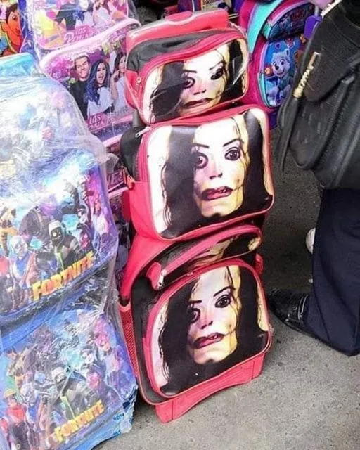 11 Desain Tas yang Bikin Anak Jadi Malas Berangkat Sekolah. Hati-Hati Kalau Mau Beli, Bun! 16