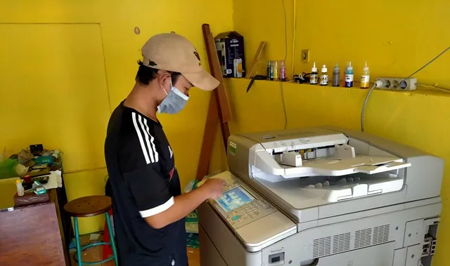 Alasan Petugas Fotokopi Sering Terlihat Jutek. Ternyata Logis Juga~ 8