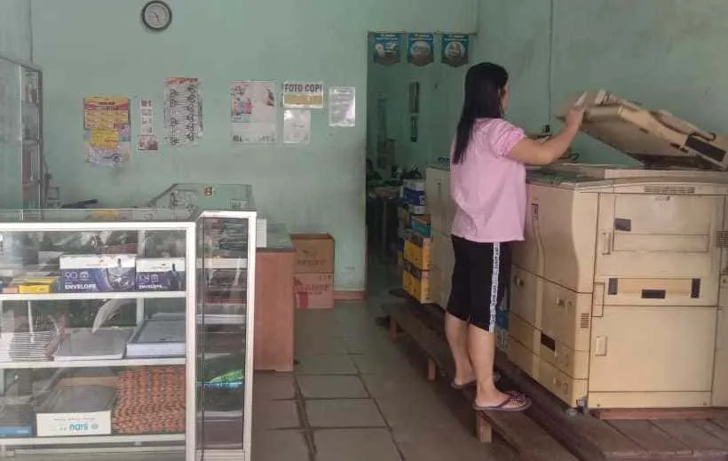 Alasan Petugas Fotokopi Sering Terlihat Jutek. Ternyata Logis Juga~ 6