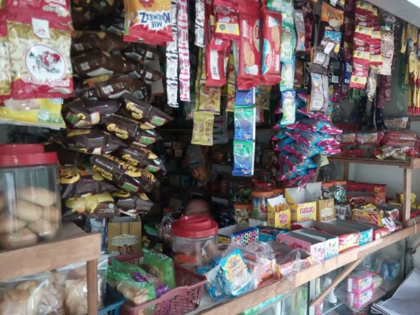 Melihat Derita Anak yang Disuruh Jaga Warung Ibunya. Kalau Nggak Apes sih, Apes Banget~ 6