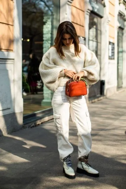 8 Inspirasi OOTD Cargo Pants. Cocok Buat yang yang Suka Gaya Tomboi dan Sporty~ 12