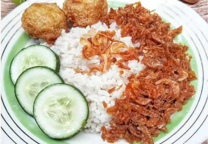 6 Cara Membuat Nasi Uduk yang Gurih dan Tidak Lengket Pakai Rice Cooker 11 cara membuat nasi uduk betawi