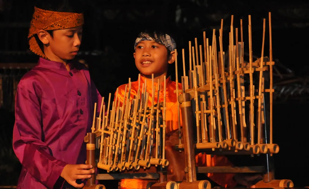 8 Tradisi Unik di Indonesia yang Menjadi Daya Tarik Wisatawan 16