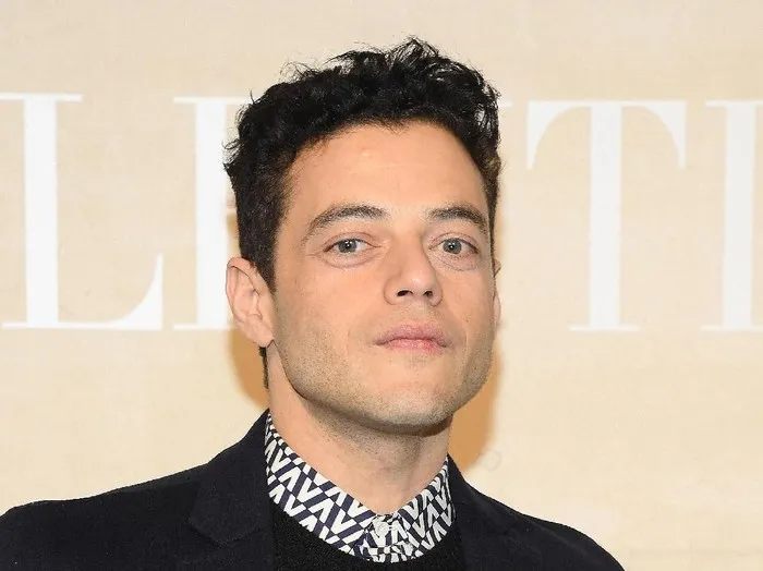 Cara 10 Artis Hollywood ini Habiskan Gaji Pertama. Jadi Momen Tak Terlupakan 3