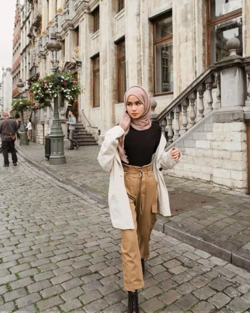 8 Inspirasi OOTD Cargo Pants. Cocok Buat yang yang Suka Gaya Tomboi dan Sporty~ 13