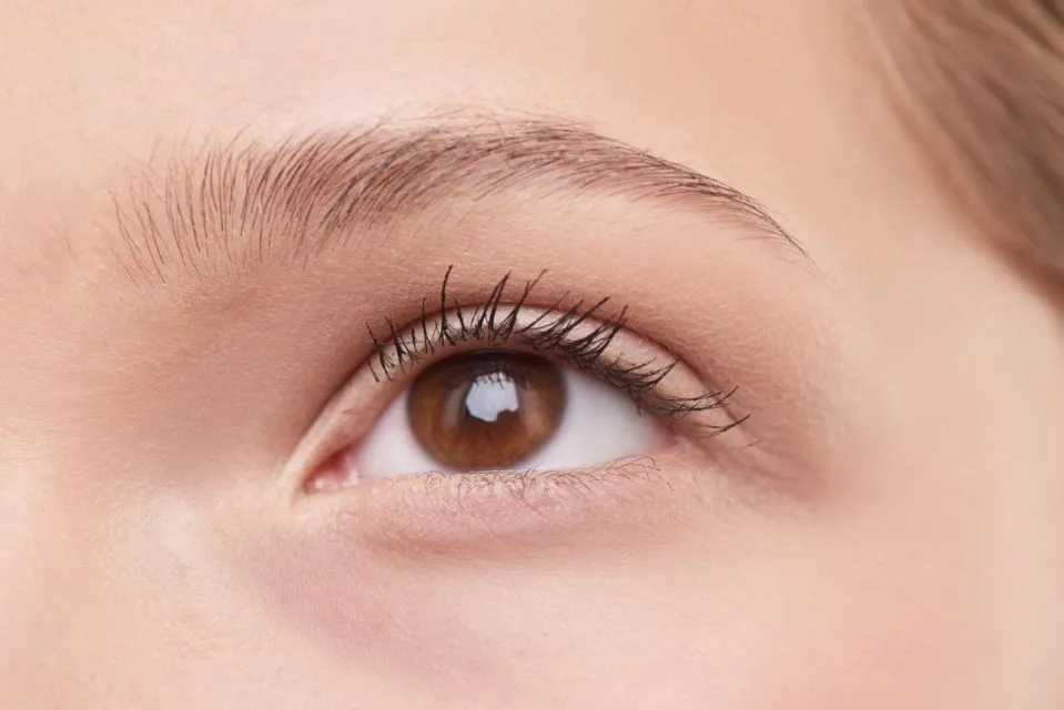 6 Kegunaan Lain dari Concealer yang Bisa Mempercantik Riasanmu. Satu Produk Banyak Guna~ 9