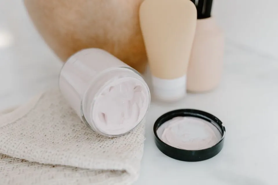 3 Hal Penting yang Perlu Kamu Lakukan Saat Skincare Routine Mulai Terasa Membosankan 4