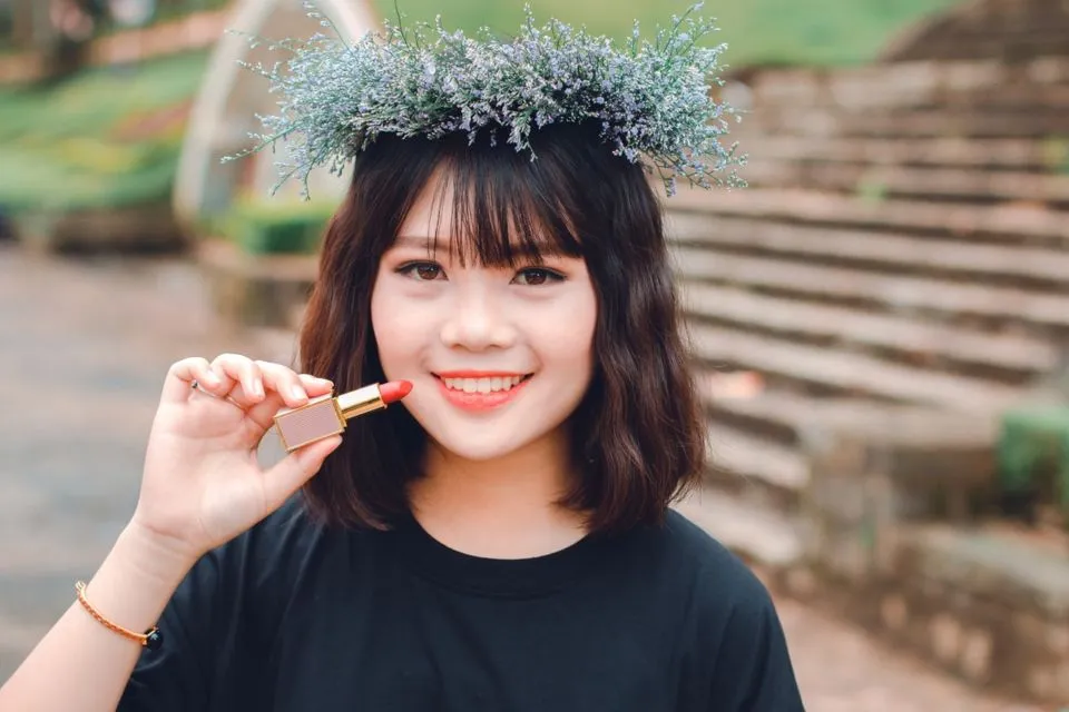 5 Teknik Makeup ini Bisa Bikin Kamu Terlihat 5 Tahun Lebih Muda. Wajib Dicoba! 5