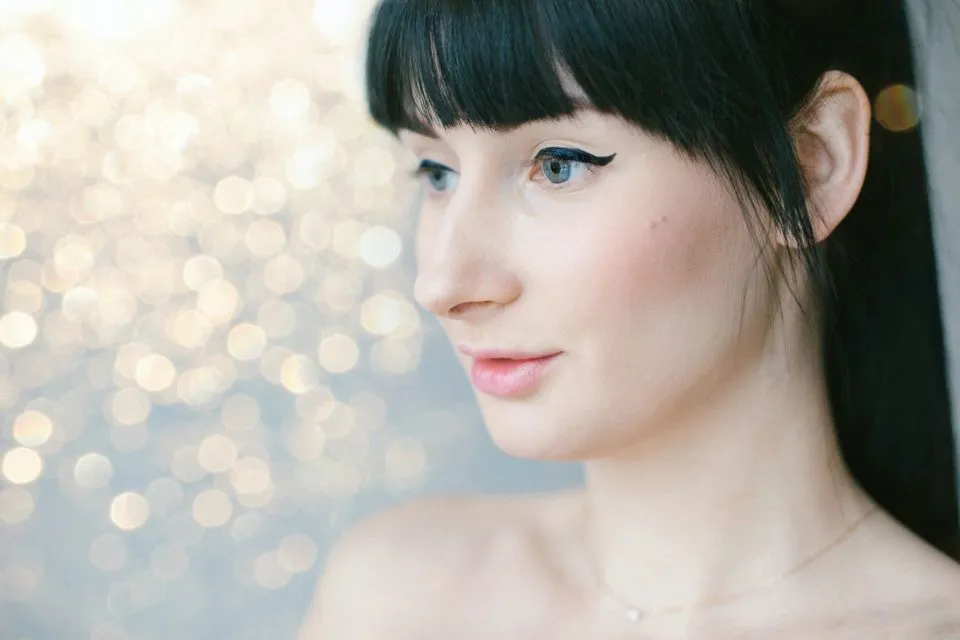 6 Kegunaan Lain dari Concealer yang Bisa Mempercantik Riasanmu. Satu Produk Banyak Guna~ 10